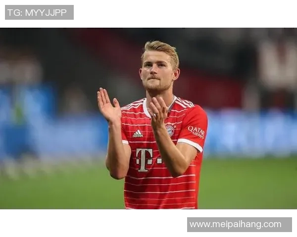 曼联宣布签下新中卫，刷新防线实力