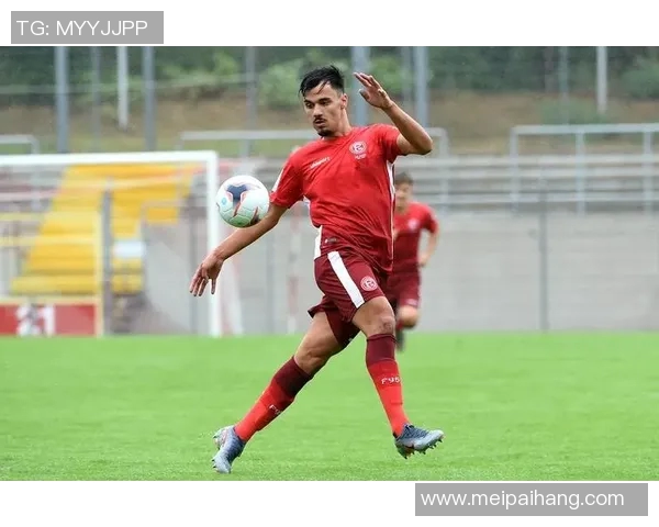 沙尔克04艰难脱险，成功避免倒数第二的命运